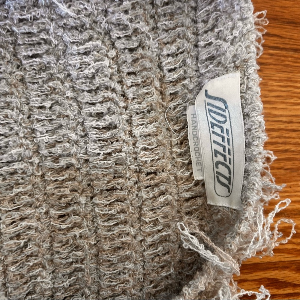 Hand crochet vintage side effect sweater loop knit fringe RARE FIND OSFM medium - Picture 5 of 8